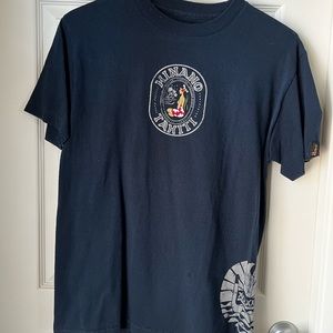 🚚MOVING & NEED GONE BY 6/10!! Mens Island Shirt